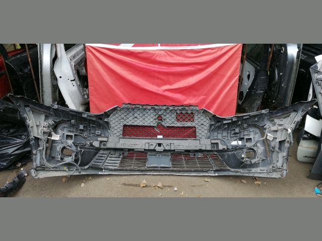 bontott DS DS 7 Első Lökhárító (Részeivel)