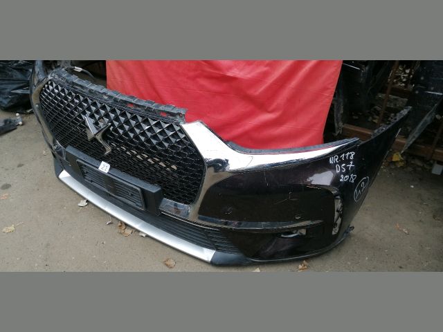 bontott DS DS 7 Első Lökhárító (Részeivel)