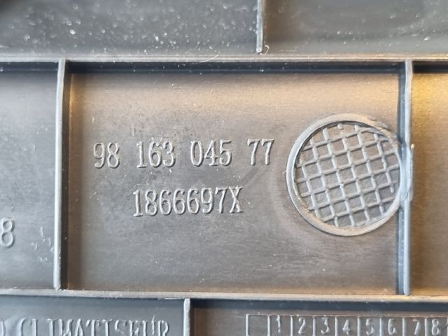 bontott DS DS 7 Jobb Kardánbox Burkolat