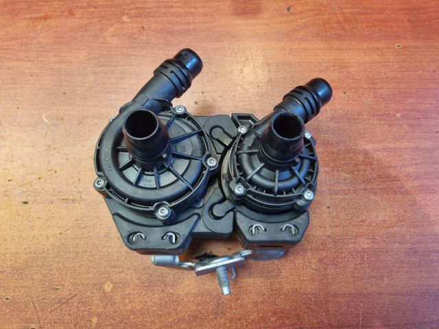 bontott DS DS 7 Kiegészítő Vízszivattyú