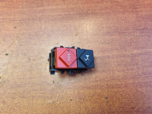 bontott DS DS 7 Pánik Kapcsoló