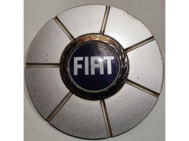 bontott   Felniközép (1 db)