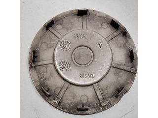 bontott   Felniközép (1 db)