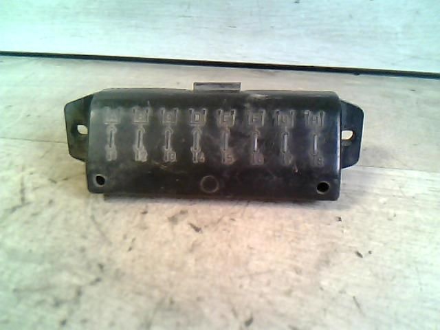 bontott FIAT 126 Biztosítéktábla Utastér