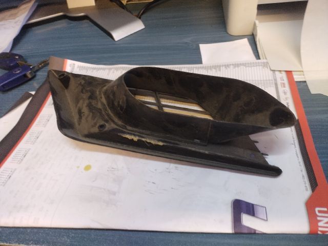 bontott FIAT 126 Légbeömlő