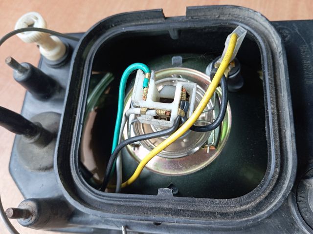 bontott FIAT 127 Jobb Fényszóró