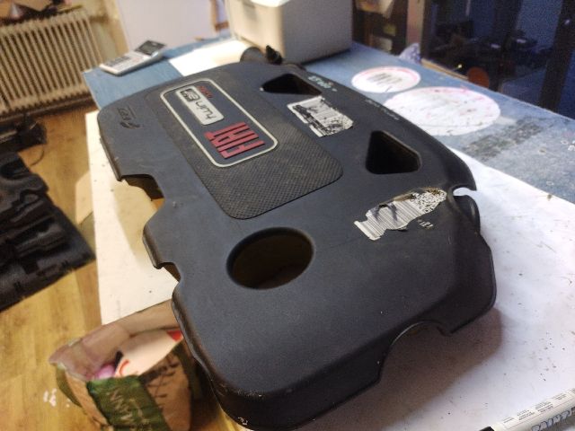 bontott FIAT 500 Felső Motorburkolat