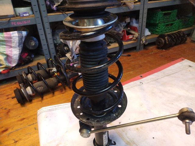 bontott FIAT 500 Bal első Gólyaláb (Lengécsillapító, Rugó)