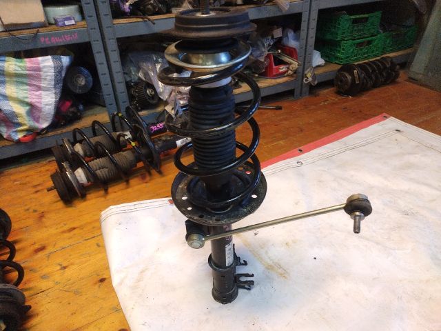 bontott FIAT 500 Bal első Gólyaláb (Lengécsillapító, Rugó)