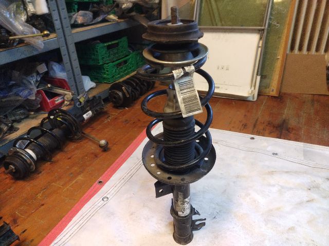 bontott FIAT 500 Bal első Gólyaláb (Lengécsillapító, Rugó)