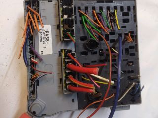 bontott FIAT 500 Biztosítéktábla Motortér