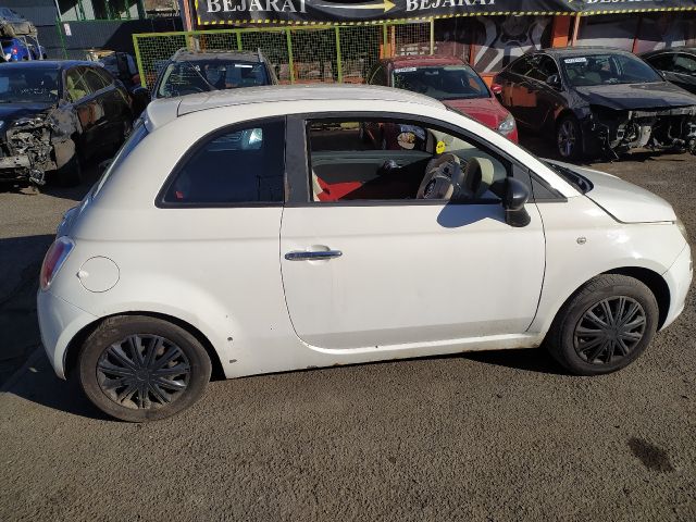 bontott FIAT 500 Biztosítéktábla Motortér