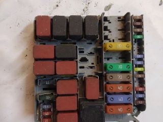 bontott FIAT 500 Biztosítéktábla Motortér