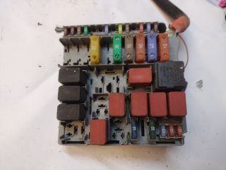 bontott FIAT 500 Biztosítéktábla Motortér