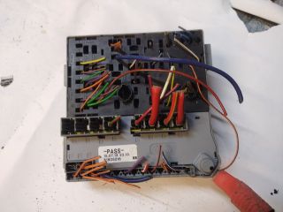 bontott FIAT 500 Biztosítéktábla Motortér