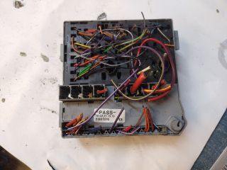 bontott FIAT 500 Biztosítéktábla Motortér