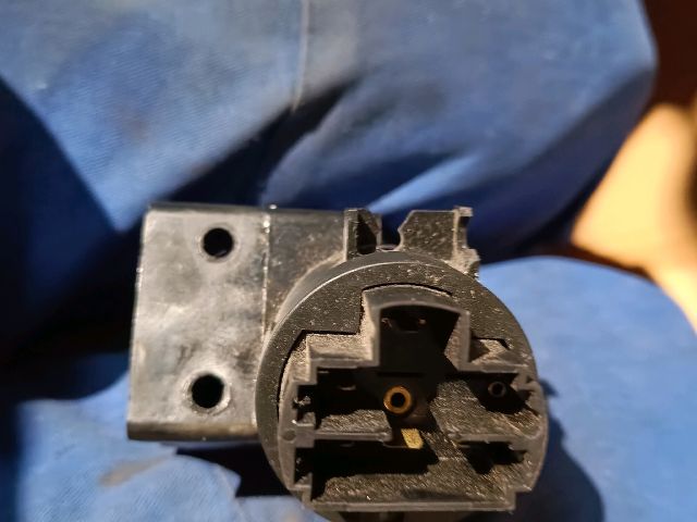 bontott FIAT 500 Gyújtáskapcsoló