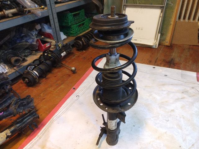 bontott FIAT 500 Jobb első Gólyaláb (Lengécsillapító, Rugó)