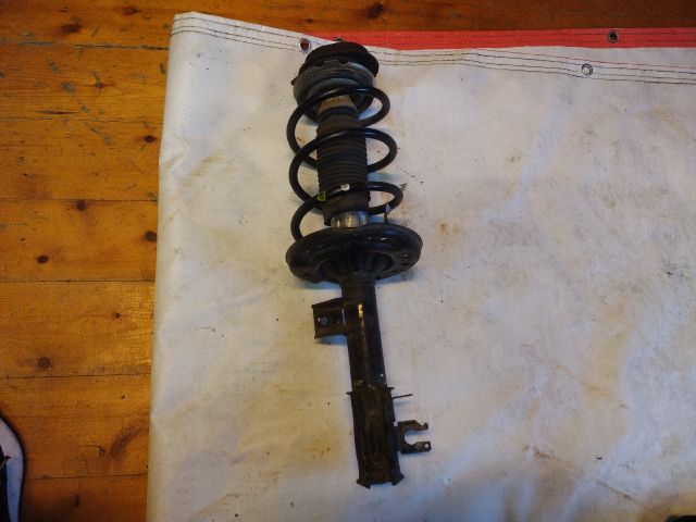 bontott FIAT 500 Jobb első Gólyaláb (Lengécsillapító, Rugó)