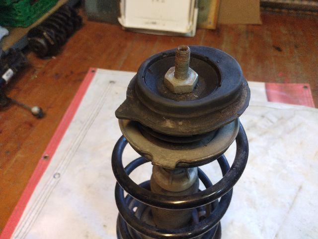 bontott FIAT 500 Jobb első Gólyaláb (Lengécsillapító, Rugó)