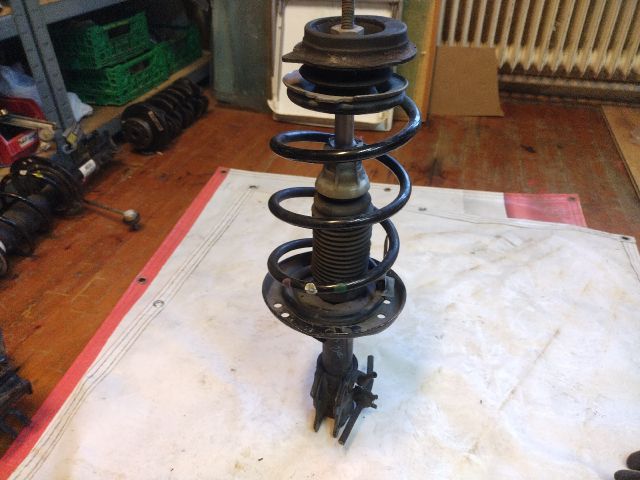 bontott FIAT 500 Jobb első Gólyaláb (Lengécsillapító, Rugó)