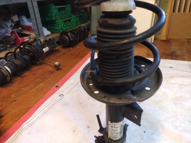 bontott FIAT 500 Jobb első Gólyaláb (Lengécsillapító, Rugó)