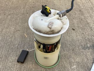 bontott FIAT 500 Üzemanyag Szivattyú