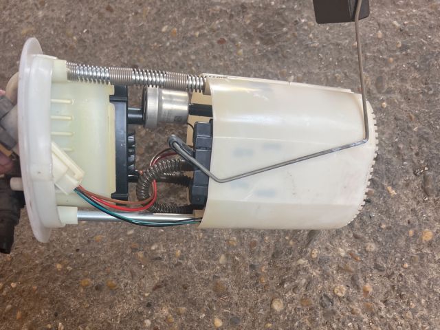 bontott FIAT 500 Üzemanyag Szivattyú