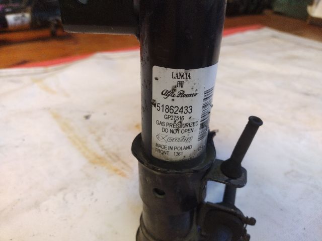 bontott FIAT 500 Bal első Gólyaláb (Lengécsillapító, Rugó)