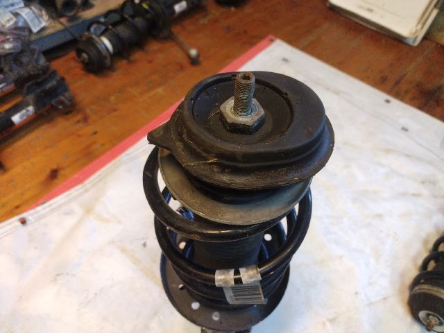 bontott FIAT 500 Bal első Gólyaláb (Lengécsillapító, Rugó)