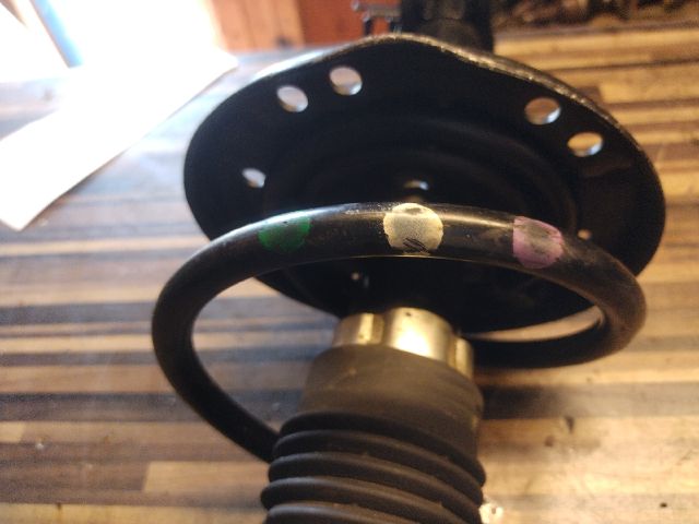 bontott FIAT 500 Jobb első Gólyaláb (Lengécsillapító, Rugó)