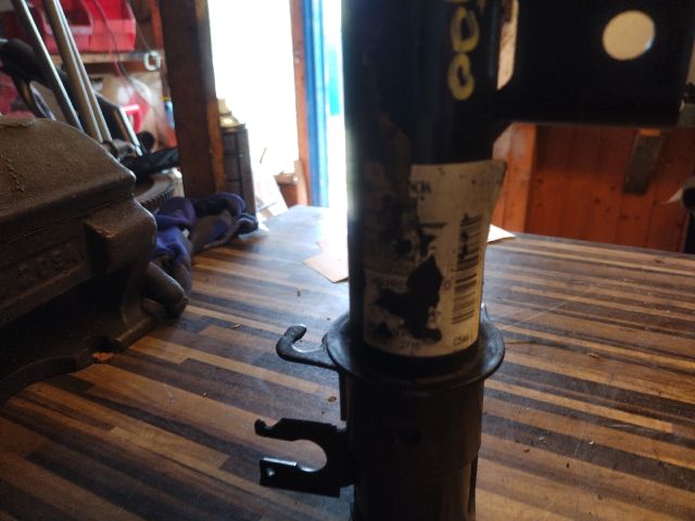 bontott FIAT 500 Jobb első Gólyaláb (Lengécsillapító, Rugó)