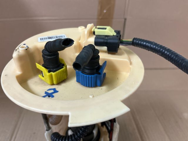 bontott FIAT 500 Üzemanyag Szivattyú