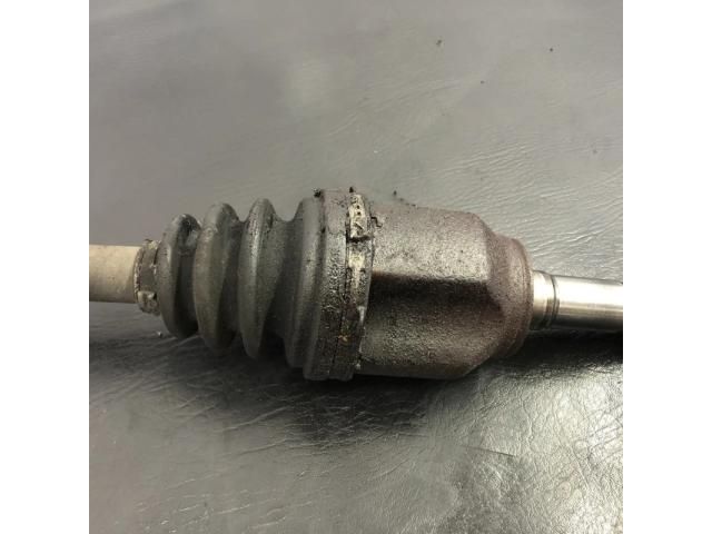 bontott FIAT 500 Bal Féltengely