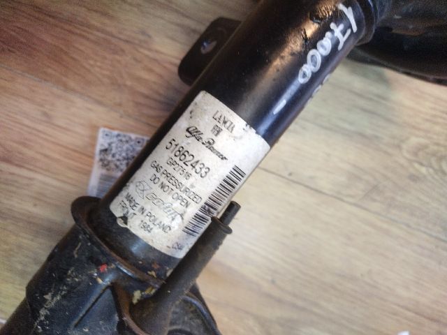 bontott FIAT 500 Bal első Gólyaláb (Lengécsillapító, Rugó)