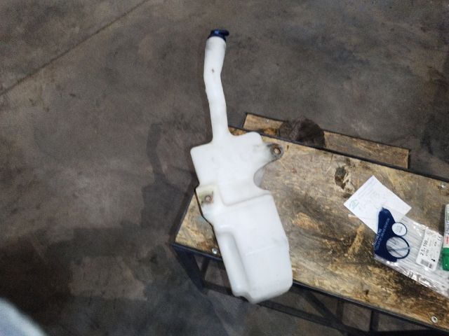 bontott FIAT 500 Ablakmosó Tartály