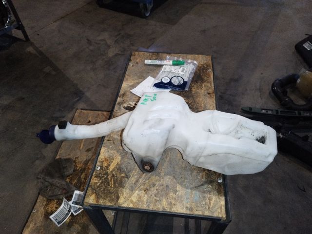 bontott FIAT 500 Ablakmosó Tartály