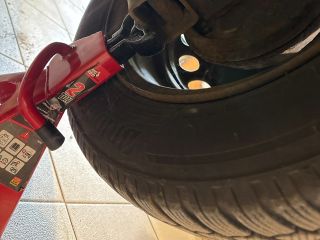 bontott FIAT 500 Acélfelni Gumival (1 db)