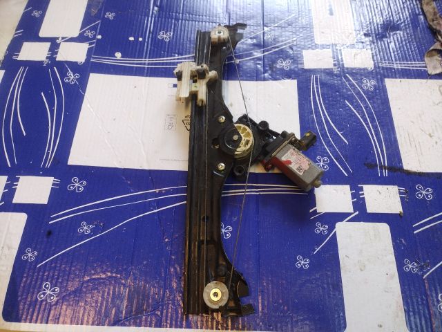 bontott FIAT 500 Bal első Ablakemelő Szerkezet (Elektromos)