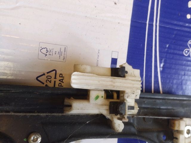 bontott FIAT 500 Bal első Ablakemelő Szerkezet (Elektromos)