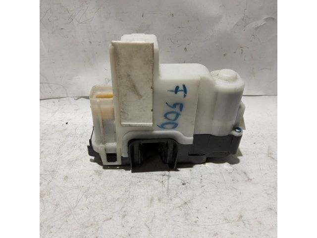 bontott FIAT 500 Bal első Ajtózár