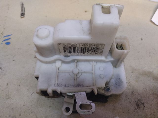 bontott FIAT 500 Bal első Ajtózár