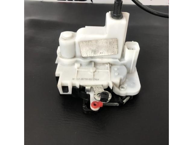 bontott FIAT 500 Bal első Ajtózár