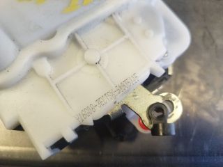 bontott FIAT 500 Bal első Ajtózár