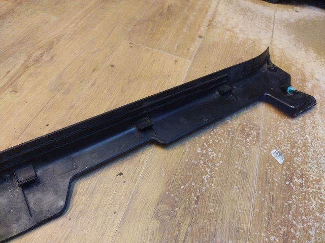 bontott FIAT 500 Bal első Belső Küszöb Burkolat