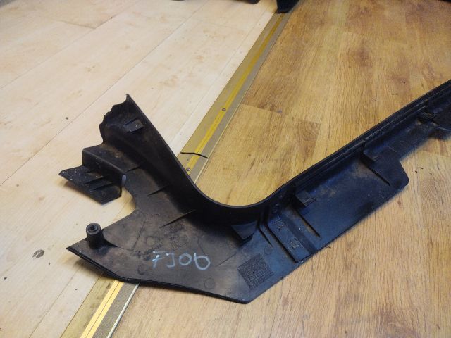 bontott FIAT 500 Bal első Belső Küszöb Burkolat