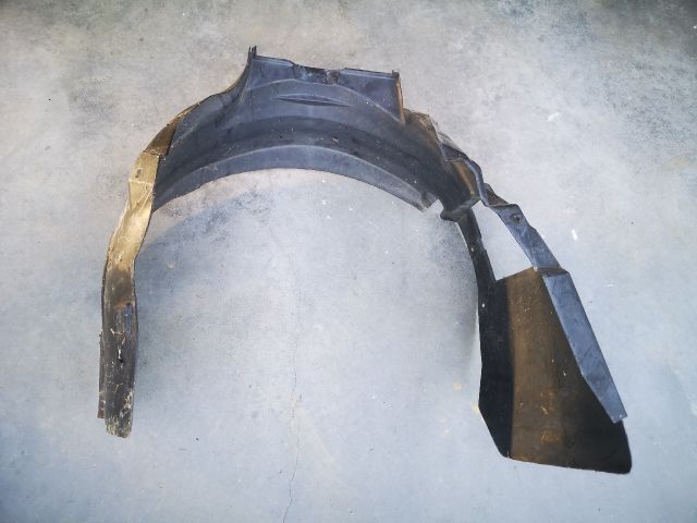 bontott FIAT 500 Bal első Dobbetét (Kerékjárati, Műanyag)