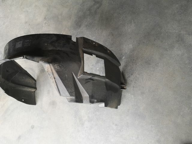 bontott FIAT 500 Bal első Dobbetét (Kerékjárati, Műanyag)