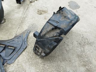 bontott FIAT 500 Bal első Dobbetét (Kerékjárati, Műanyag)