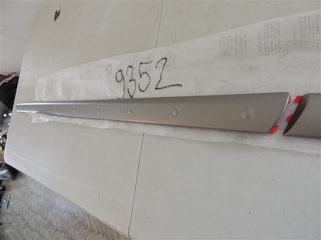 bontott FIAT 500 Bal első Lökhárító Díszléc